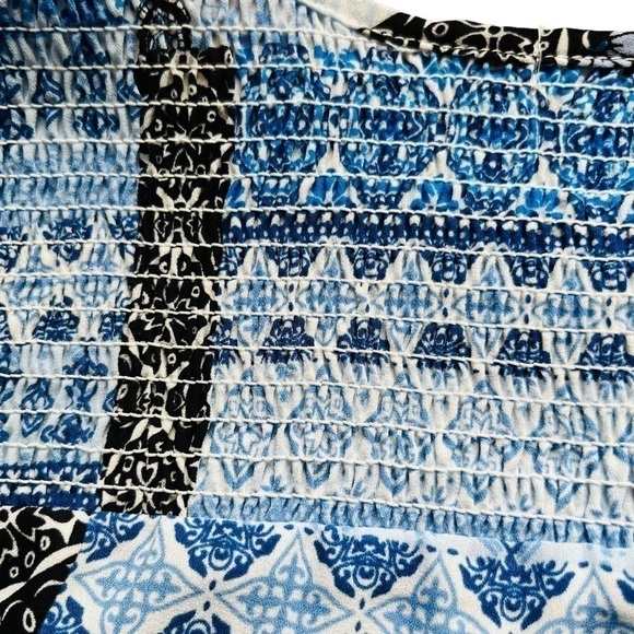 Suzy Shier Blue Geometric Zellige Print Boho Sleeveless Top with Shirring Size M - Picture 7 of 12